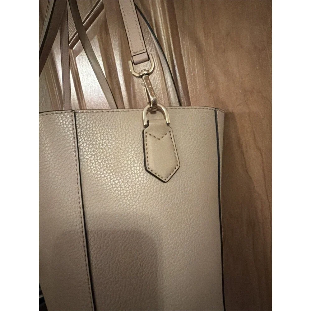 MICHAEL KORS  Pre-Owned Large 3-in-1 Tote Bag. Nude Color.  Excellent Condition!